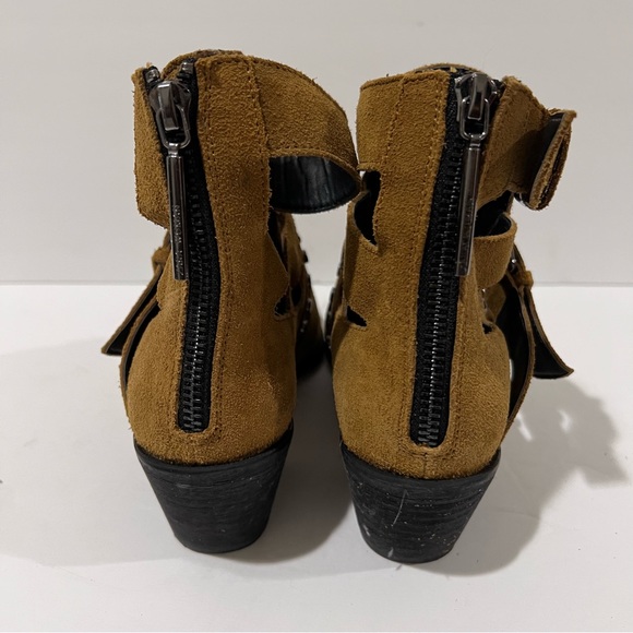 Zara | Khaki strapped buckled studded pointed toe booties - Picture 5 of 8